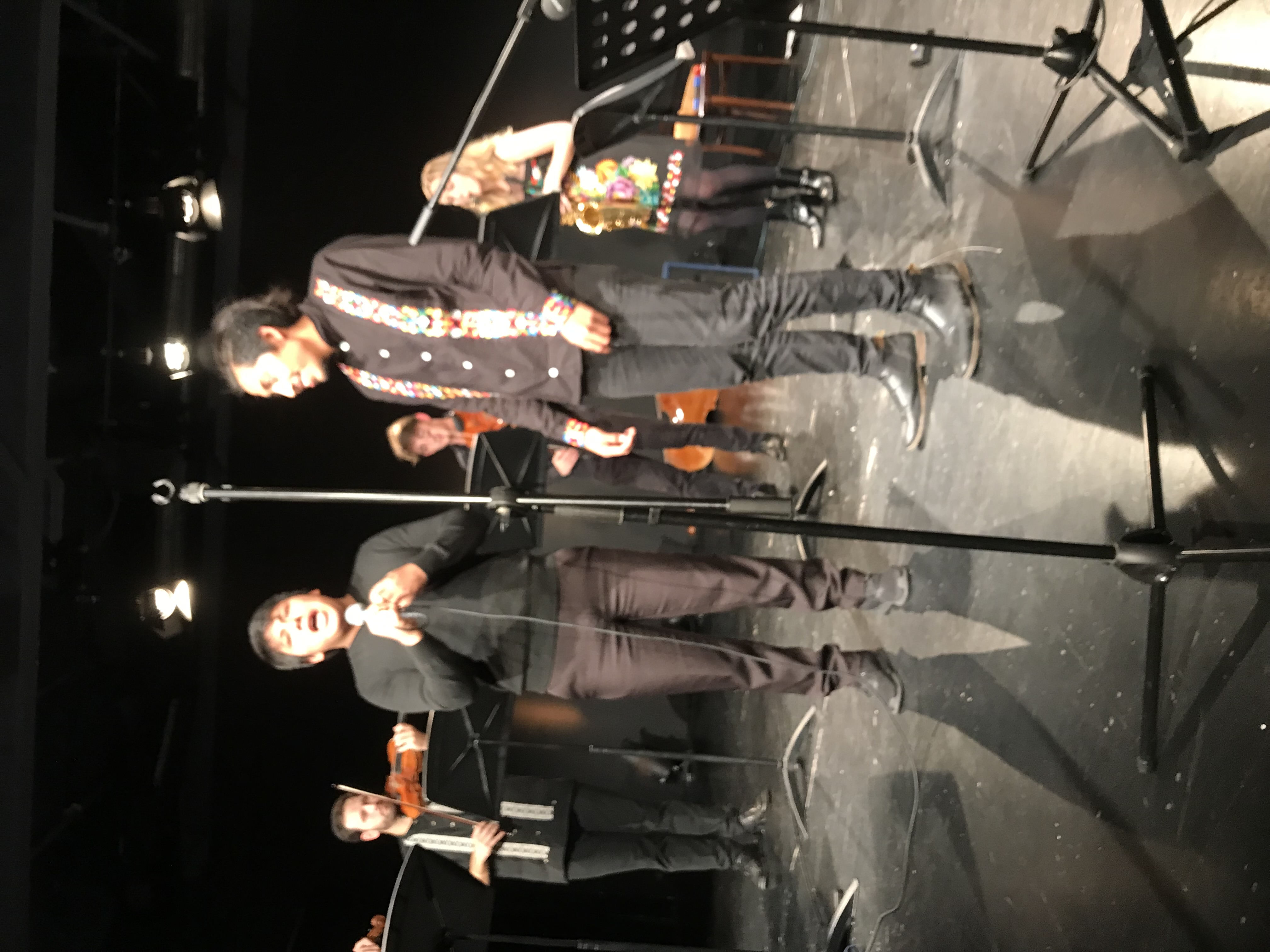 R. Alegre Vargas und I. Fernández Uribe, Gesang